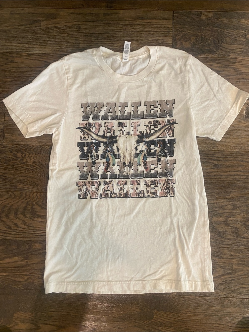 🖤3/$10 Bella Canvas Off White WALLEN Graphic Tee with Skull and Floral Accents